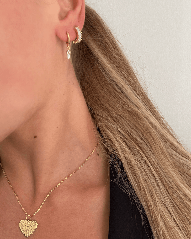 Izoa Carissa Huggie Earrings Gold