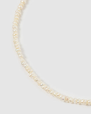 Izoa Katherine Pearl Choker Gold