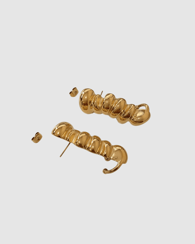 Izoa Lavinia Stud Earrings Gold