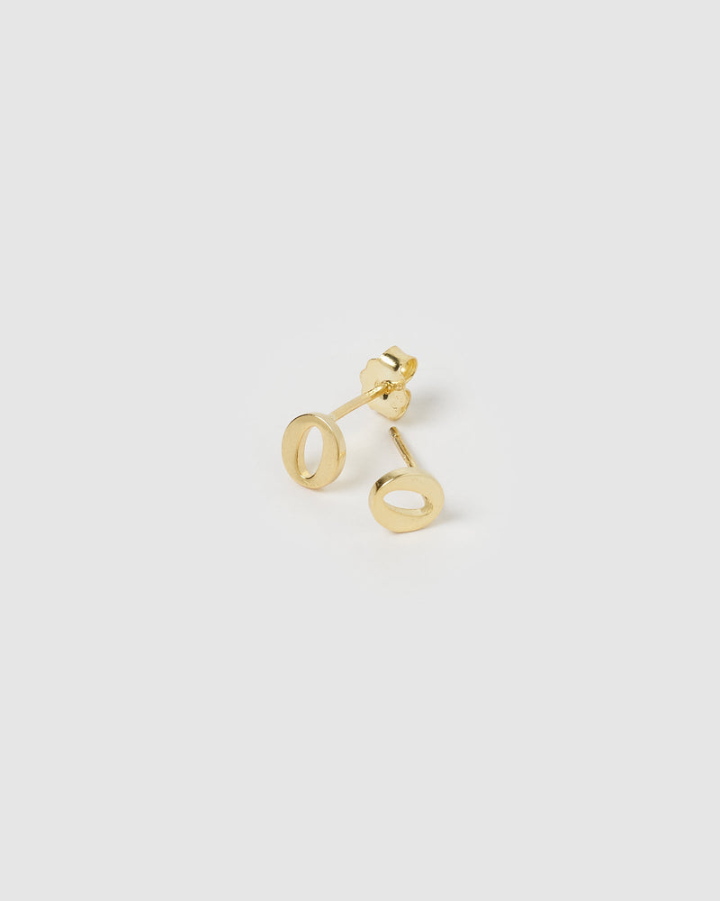 Izoa Little Letter O Stud Earrings Gold