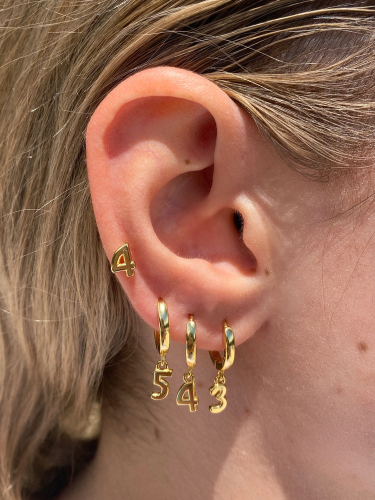 Izoa Number 5 Huggie Earrings Gold