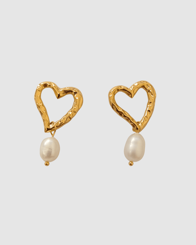 Izoa Penelope Heart Stud Earrings Gold Pearl