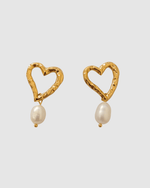 Izoa Penelope Heart Stud Earrings Gold Pearl