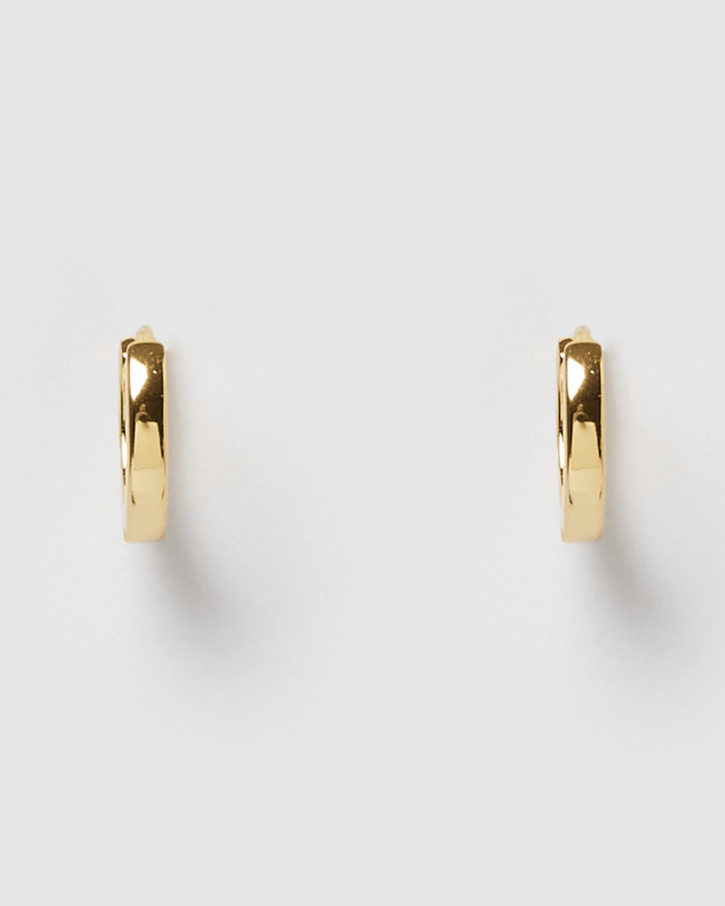 Izoa Solid Huggie Earrings Gold